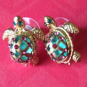 Betsey Johnson Turtle Stud Earring 🐢